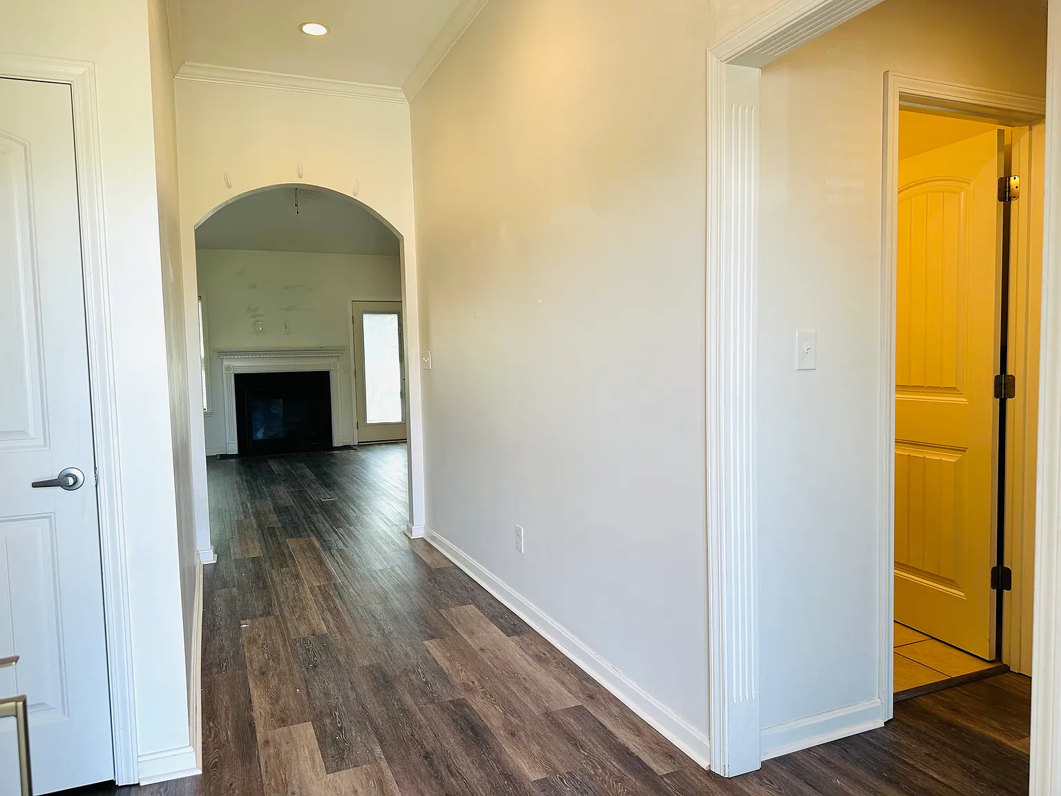3 bed, 1442 sqft, $2,400 — Photo 2