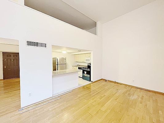 4th image of 371 Madison St APT 109