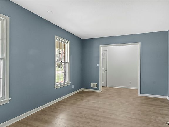 4th image of 1505 Montrose Dr