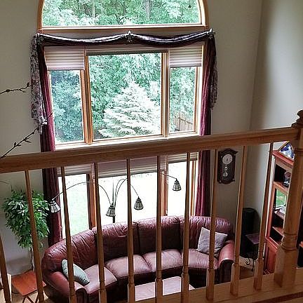 3rd image of 1420 Pondview Cir