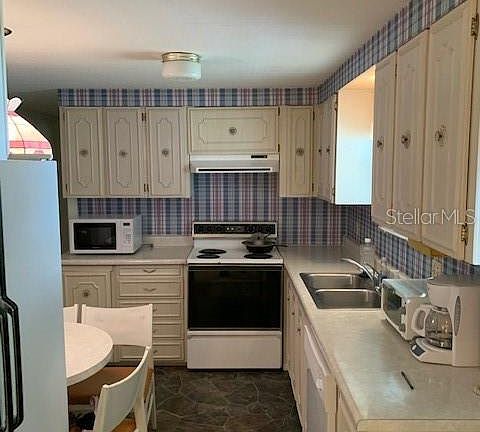 5th image of 151 Orange Blossom Ln