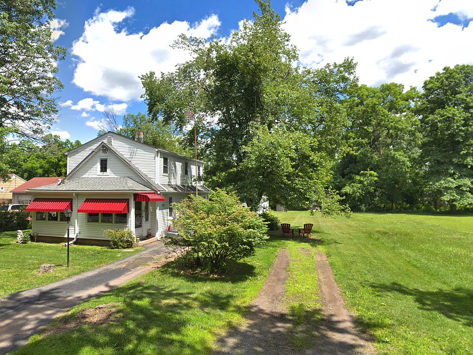 2nd image of 557 Garfield Ave