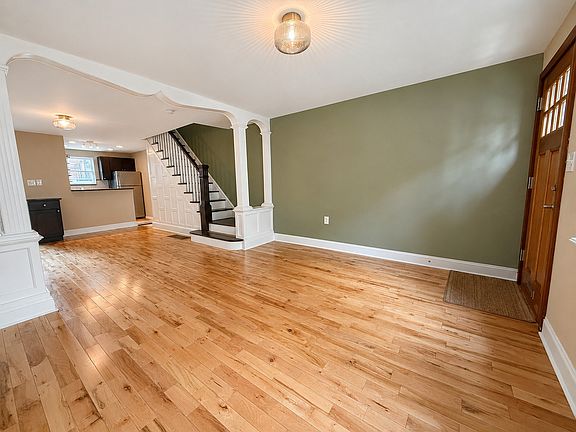 4th image of 1629 S Jessup St
