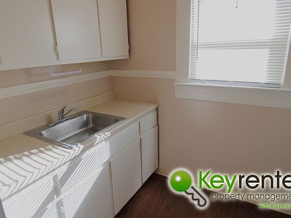 4th image of 2108 I St Unit A & B