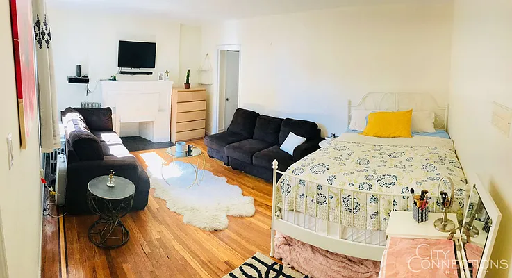 Rented by City Connections Realty | media 3