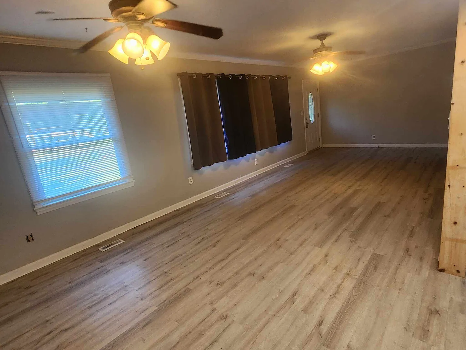 5 bed, 2558 sqft, $2,100 — Photo 2