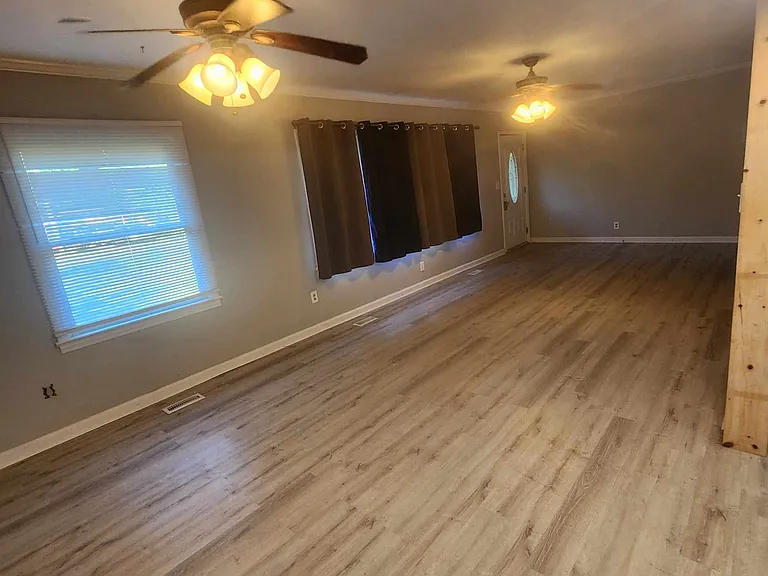 6113 Warner Rd — Photo 2