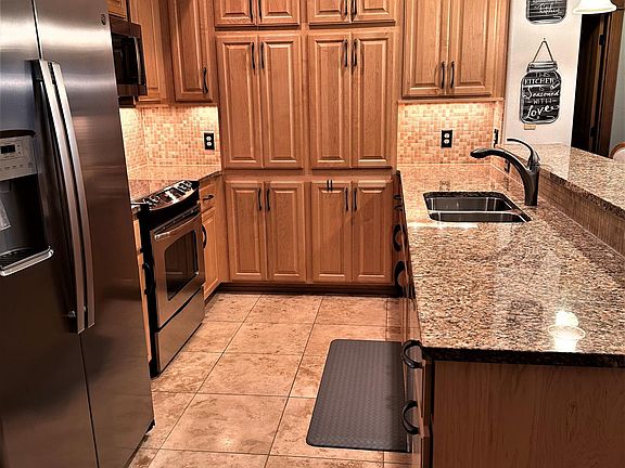 kitchen with granite counter tops