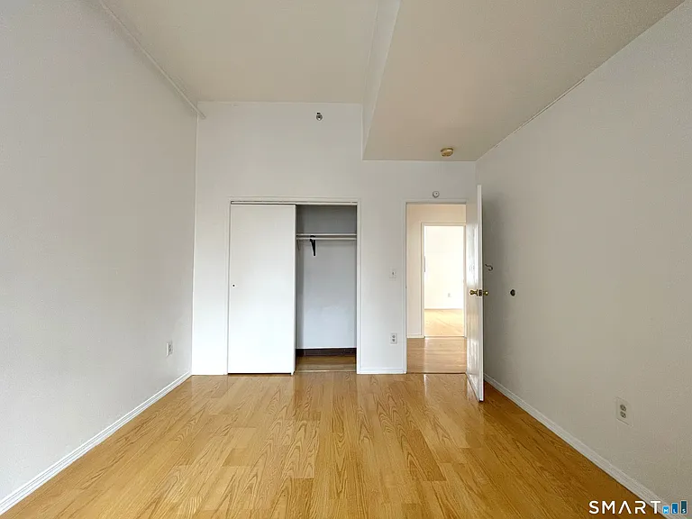 196 Crown St #210 — Photo 12