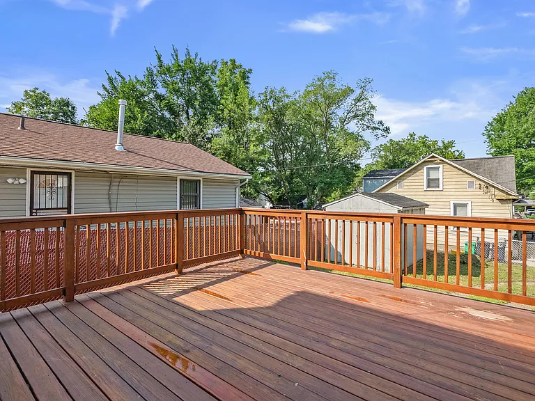 138 Maryland Park Dr — Photo 36