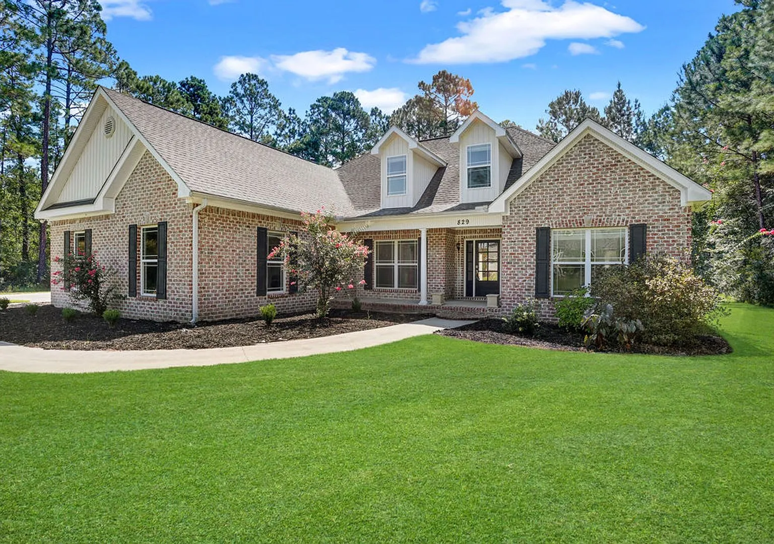 5 bedroom 3.5 bath home in South Effingham — Photo 1