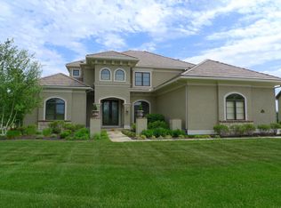 10535 N Dalton Ave, Kansas City, MO 64154