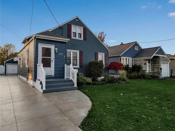 1026 92nd St, Niagara Falls, NY 14304