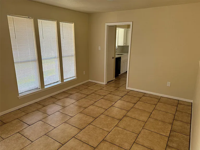 6610 Addicks Clodine Rd — Photo 9