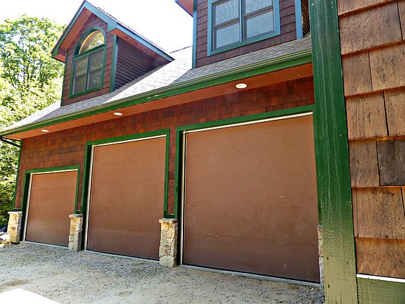 Over-sized 3 car garage!