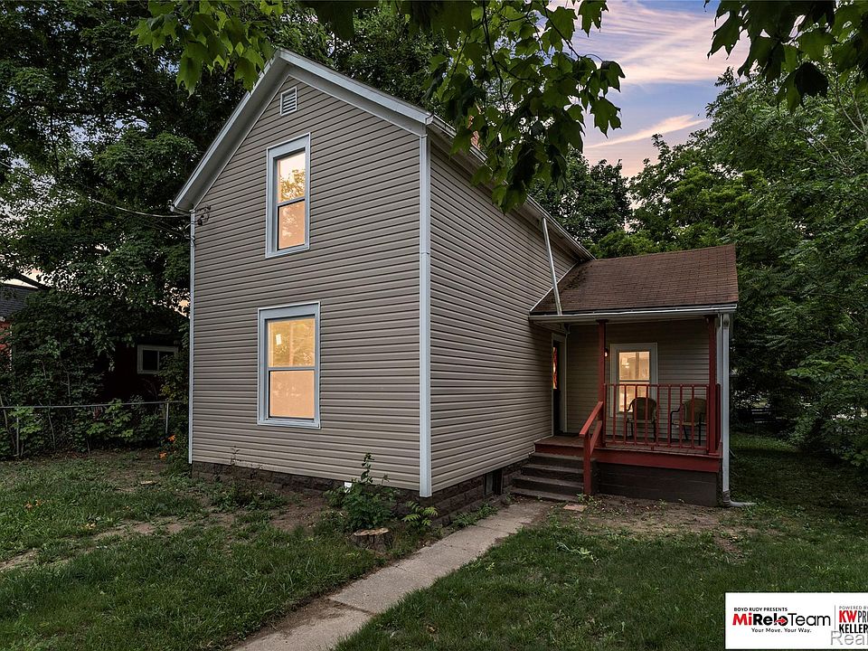 1st image of 848 Caton Ave