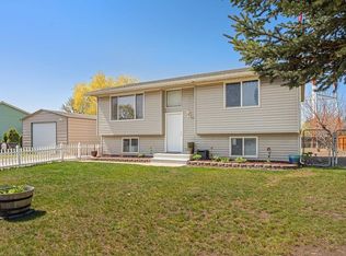 5513 N Farmfield Rd, Newman Lake, WA 99025