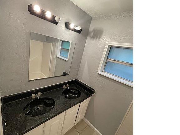 5th image of 10210 Rosehaven Dr