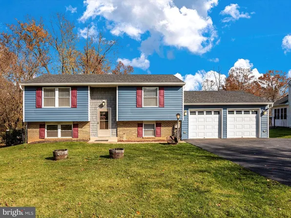 19121 Dowden Cir, Poolesville, MD 20837