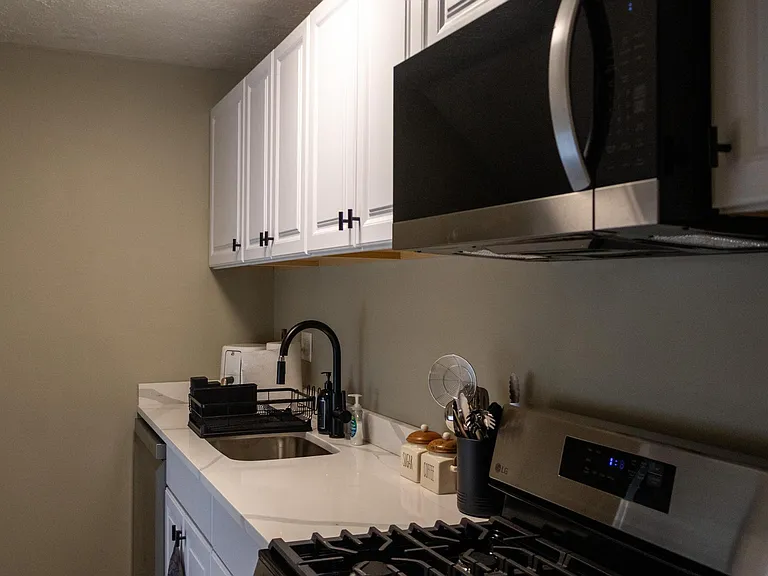 9 Raymond St #2 — Photo 14