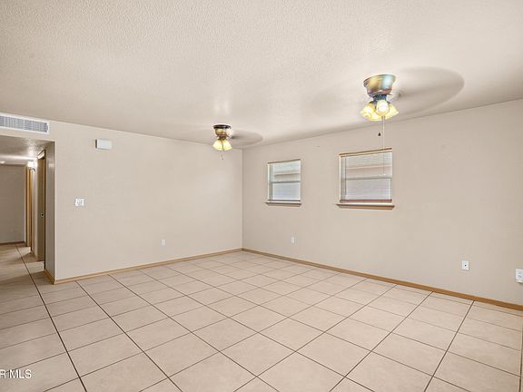 5th image of 13811 Alamito Creek Ave