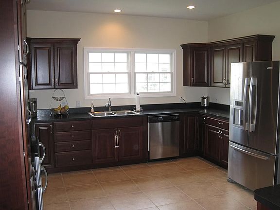 3rd image of 2401 Aaron Ct