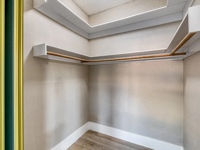 City View Apartments — Photo 19