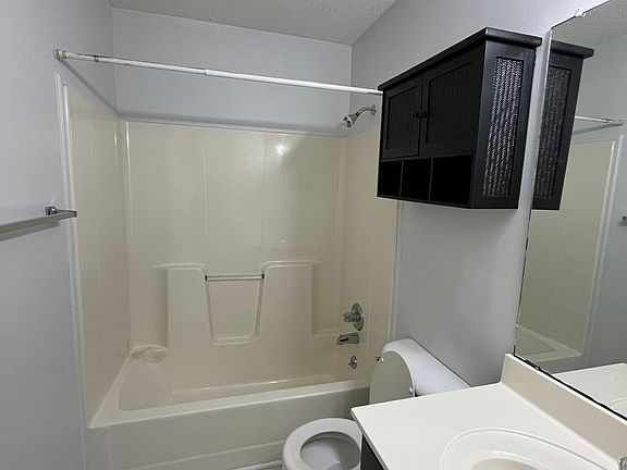 5th image of 363 Cranklen Cir