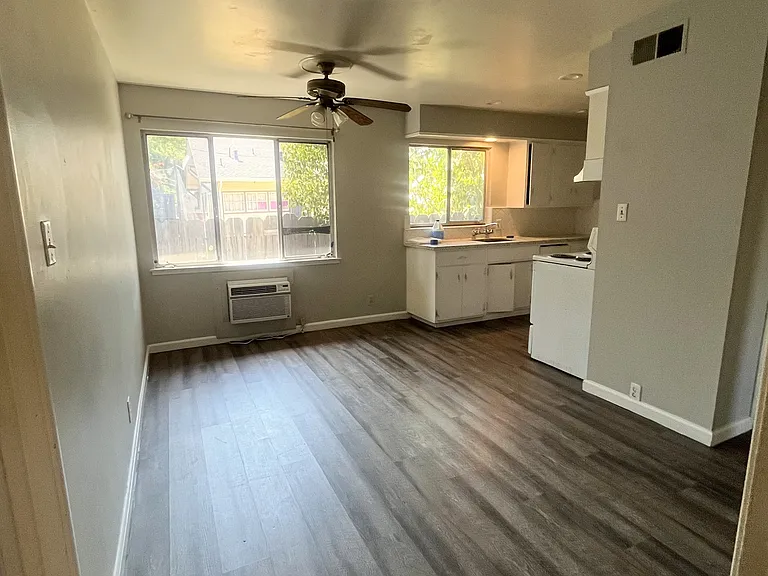 632 W Harding Way #632 — Photo 3