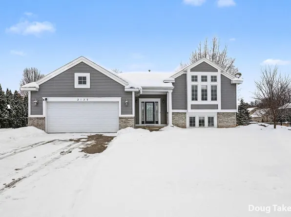 2129 Drew St NE, Belmont, MI 49306