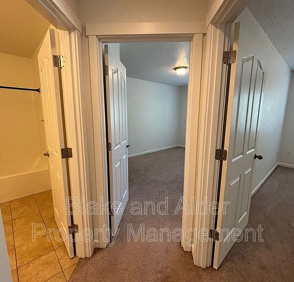 345 Norway St NE — Photo 40