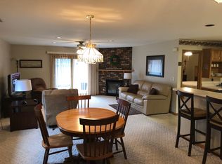 3321 Queen Dr SW, Cedar Rapids, IA 52404