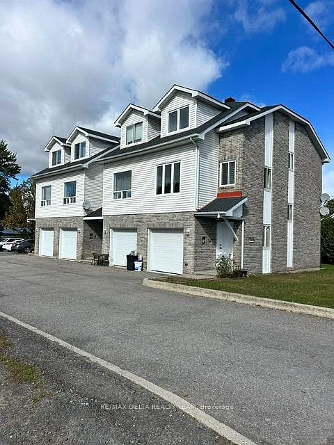 2 bed, $2,000 — Photo 1