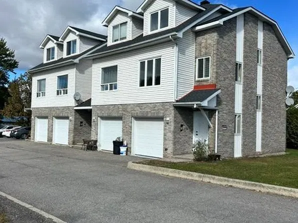 2594 Laurier St #1, Clarence Rockland, ON K4K 1A2