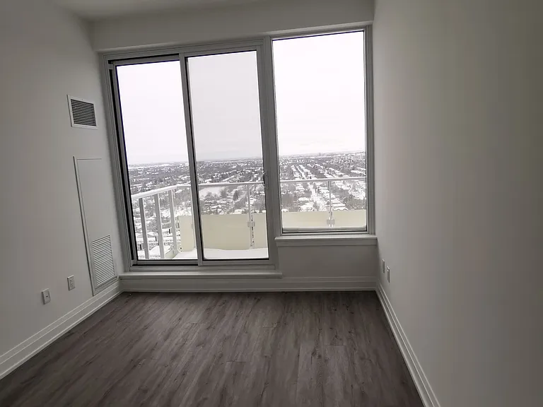 75 Canterbury Pl #Penthouse 605 — Photo 5