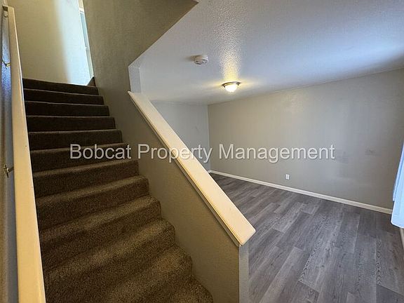 3rd image of 3919 Pheasant Dr Unit 2