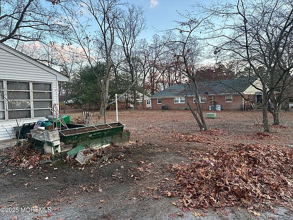 2nd image of 162C Columbine Avenue