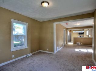 7929 N 40th St, Omaha, NE 68112