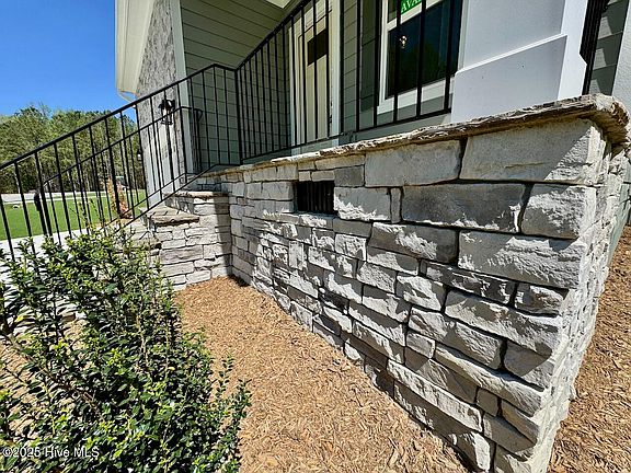 3rd image of 45 Covey Rise Way