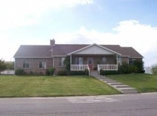 15710 S Wood Hollow Dr, Bluffdale, UT 84065