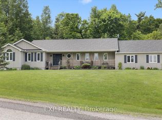 2670 Pierrette Dr, Ottawa, ON K4C1B6