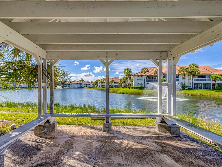 296 Cypress Point Dr — Photo 48
