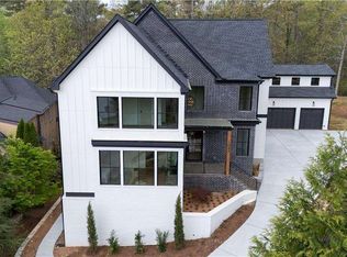 1043 Highland Village Trl, Mableton, GA 30126