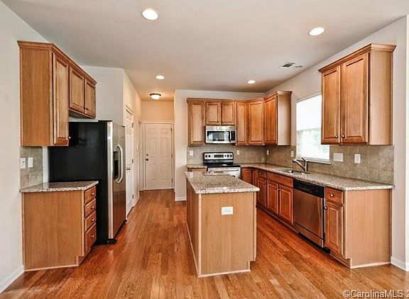 2nd image of 6011 Kirkwynd Commons Dr