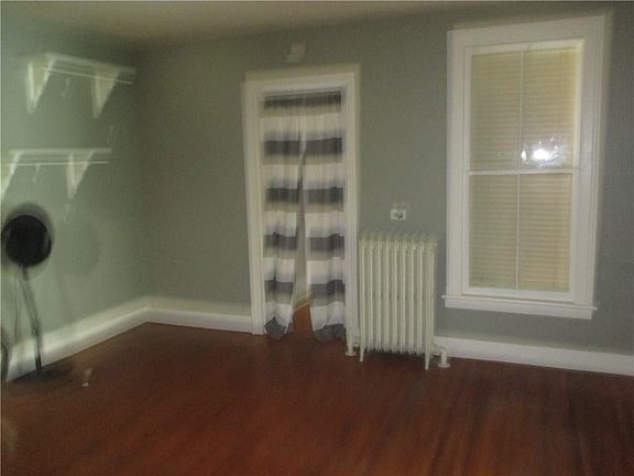 3rd image of 128 E Genesee St
