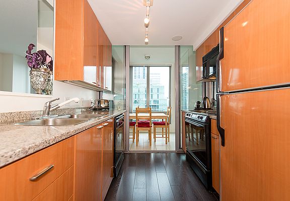 4th image of 1288 Georgia St W #3404