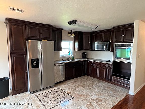 4th image of 2035 Galere Rd
