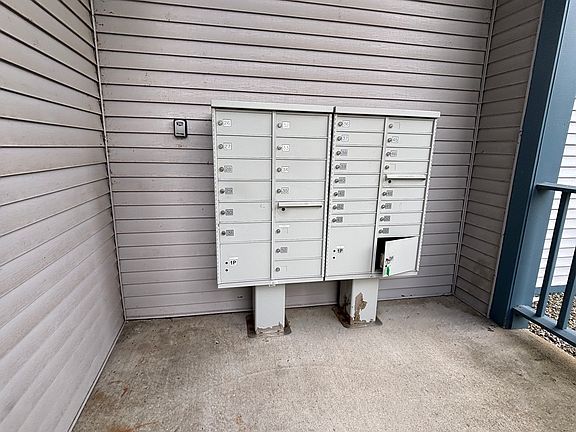 2nd image of 24 West Rd APT 29