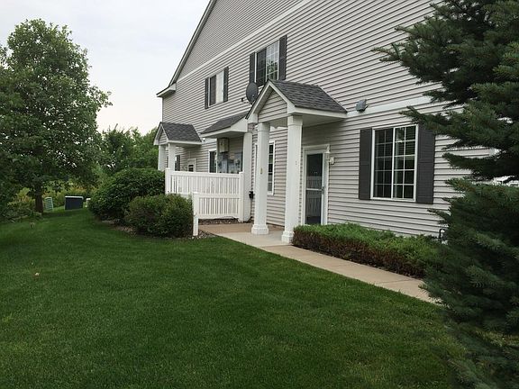 Private patio, side entrance and nature