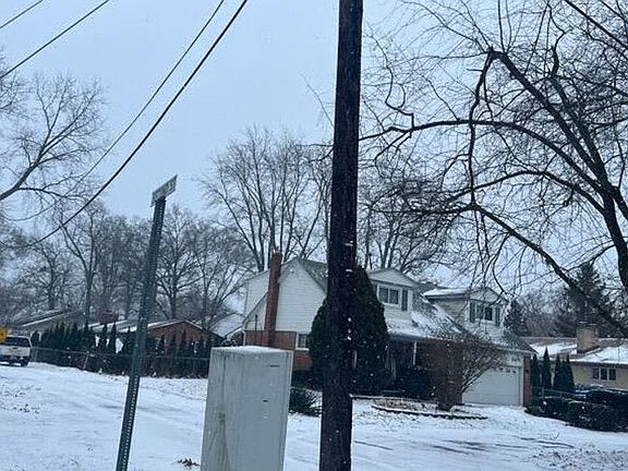 3rd image of 2471 Lakena Rd